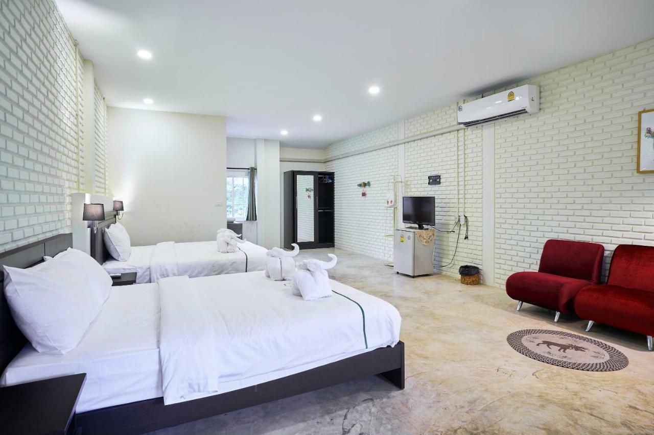 Отель Manyi Boutique House Чиангмай Экстерьер фото